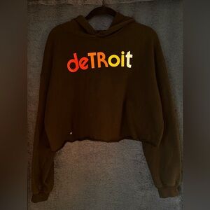 Detroit Women’s Graphic Cropped Hoodie